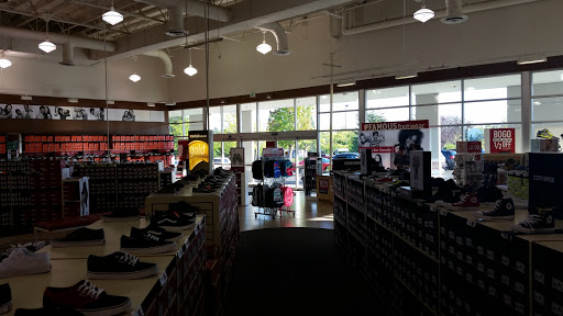 Shoe Store «Famous Footwear», reviews and photos, 18049 NW Evergreen Pkwy, Beaverton, OR 97006, USA