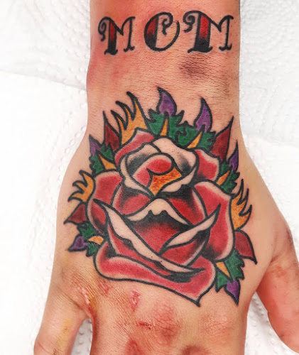 It Hurts Tattoo - Tetoválószalon