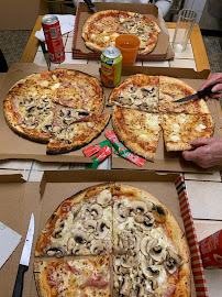 Plats et boissons du Pizzas à emporter Rimini Pizz à Sillans - n°2