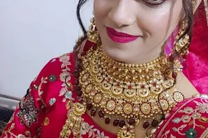 Kavita Beauty Parlour image