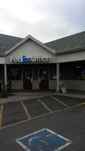 Print Shop «FedEx Office Print & Ship Center», reviews and photos, 1013 W College St, Bozeman, MT 59715, USA