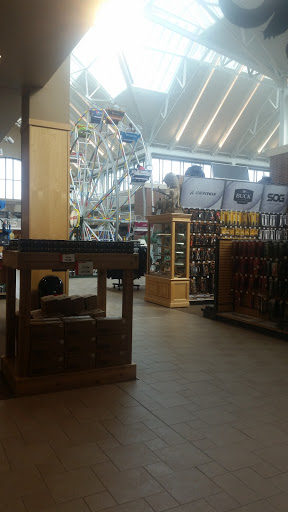 Sporting Goods Store «SCHEELS», reviews and photos, 6503 W 135th St, Overland Park, KS 66223, USA