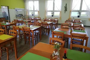 dining trainig center image