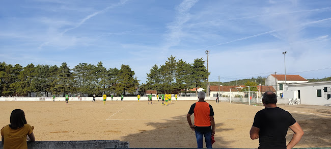 Avaliações doCampo de futebol Caniceira em Chamusca - Campo de futebol