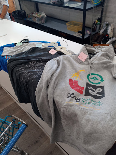 Thrift Store «Sav-Mor Discount», reviews and photos, 1725 W Orangethorpe Ave, Fullerton, CA 92833, USA