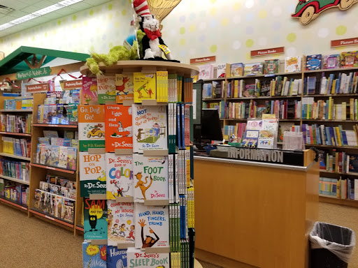 Book Store «Barnes & Noble», reviews and photos, 4370 Miller Rd, Flint, MI 48507, USA