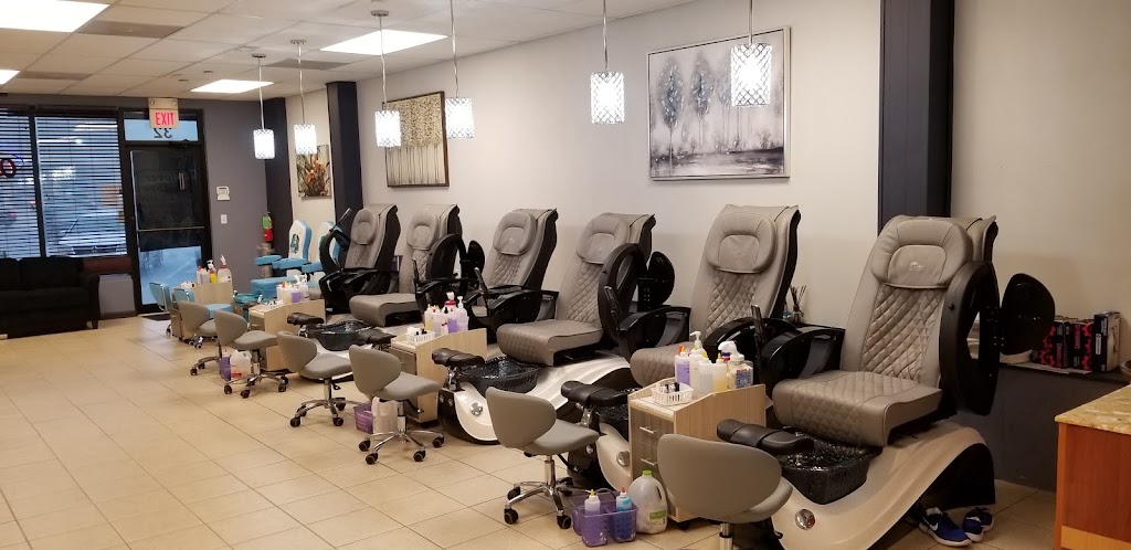 Clover Nail Spa 63051