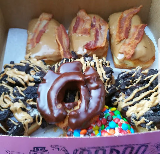 Voodoo Doughnut Food Truck, 8145 SE 82nd Ave, Portland, OR 97266, USA, 