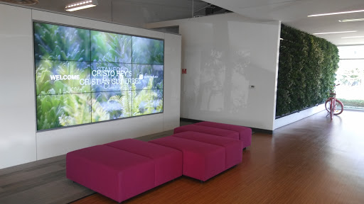 Office Furniture Store «One Workplace», reviews and photos, 2500 De La Cruz Blvd, Santa Clara, CA 95050, USA