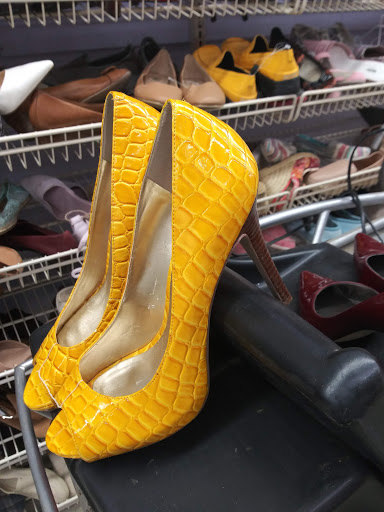 Thrift Store «Village Discount Outlet», reviews and photos, 3500 Cleveland Ave, Columbus, OH 43224, USA