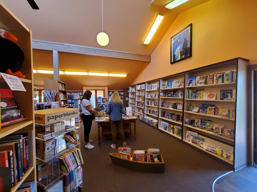 Book Store «Cannon Beach Book Co», reviews and photos, 130 N Hemlock St, Cannon Beach, OR 97110, USA