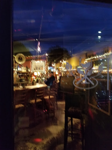 Restaurant «Arrivederci Wine & Gifts», reviews and photos, 17023 SE McLoughlin Blvd, Milwaukie, OR 97267, USA