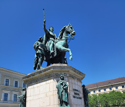 Denkmal Kaiser-Ludwig photo