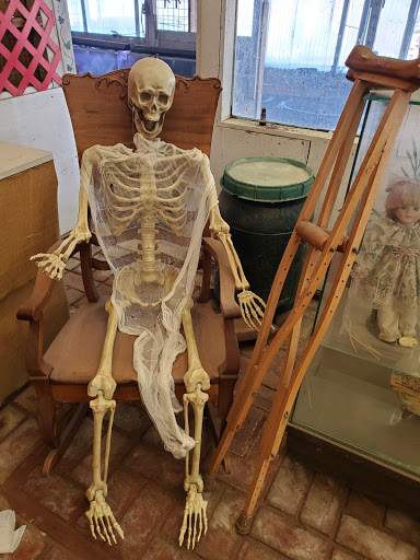 Florist «Loose Caboose LLC», reviews and photos, 18492 E Telegraph Rd, Santa Paula, CA 93060, USA