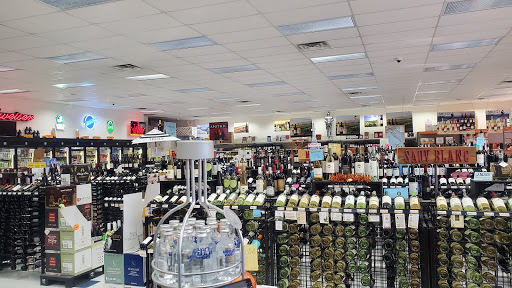 Liquor Store «Ives Road Wine & Spirits», reviews and photos, 20 Ives Rd # 103A, Wallingford, CT 06492, USA
