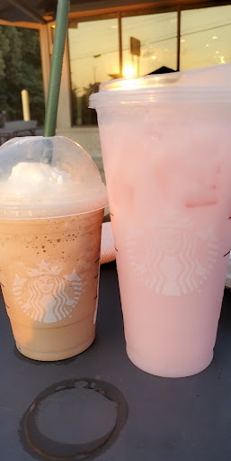 Coffee Shop «Starbucks», reviews and photos, 2034 N Highland Ave, Jackson, TN 38305, USA