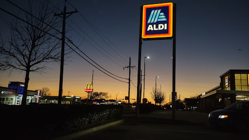 Supermarket «ALDI», reviews and photos, 1585 W Main St, Lewisville, TX 75067, USA