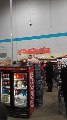 Home Goods Store «At Home», reviews and photos, 5901 Mercury Dr, Dearborn, MI 48126, USA