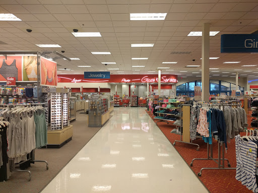 Department Store «Target», reviews and photos, 3885 E Main St, St Charles, IL 60174, USA