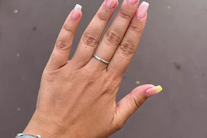 Oly Nails image