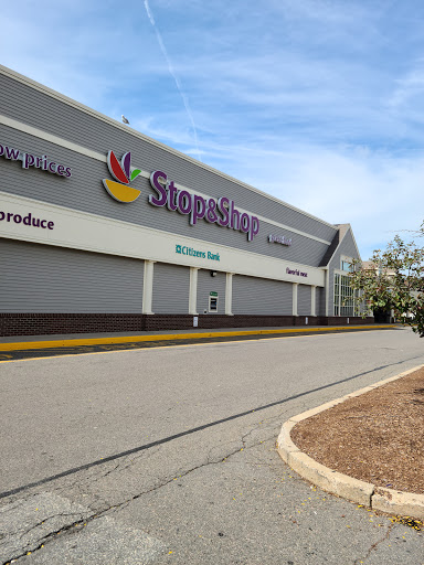 Grocery Store «Stop & Shop», reviews and photos, 35 Washington St, Lynn, MA 01904, USA