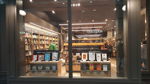 Book Store «Amazon Books», reviews and photos, 9585 SW Washington Square Rd, Portland, OR 97223, USA