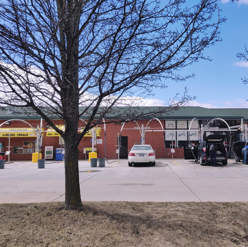 Futuristic Car Wash en Wixom
