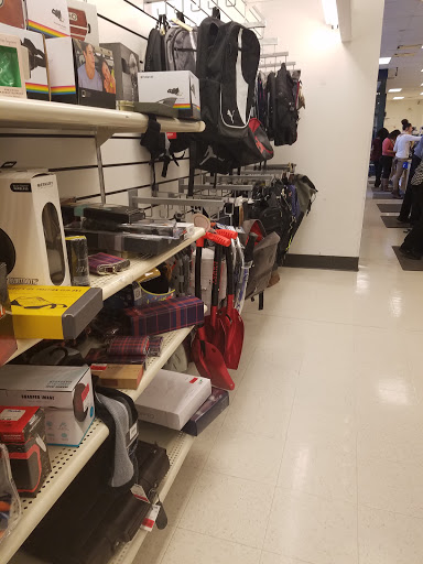 Department Store «Marshalls», reviews and photos, 460 E Waterfront Dr, Homestead, PA 15120, USA