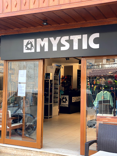Board-Sports Mystic Surf Shop