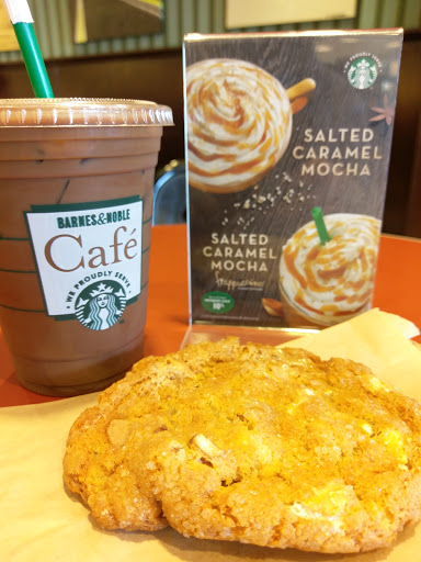 Book Store «Barnes & Noble Booksellers Happy Valley», reviews and photos, 2501 W Happy Valley Rd, Phoenix, AZ 85085, USA