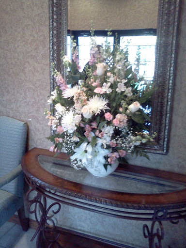 Florist «Longview Flower Shop», reviews and photos, 701 E Methvin St, Longview, TX 75601, USA