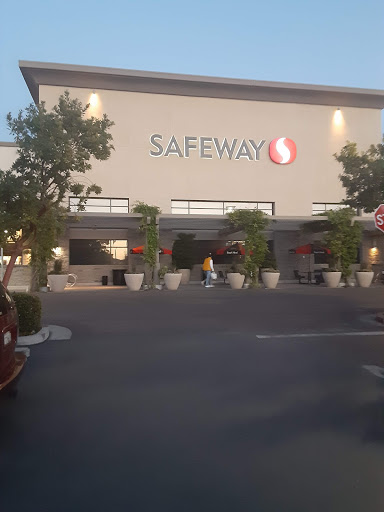 Grocery Store «Safeway», reviews and photos, 645 N San Antonio Rd, Mountain View, CA 94040, USA
