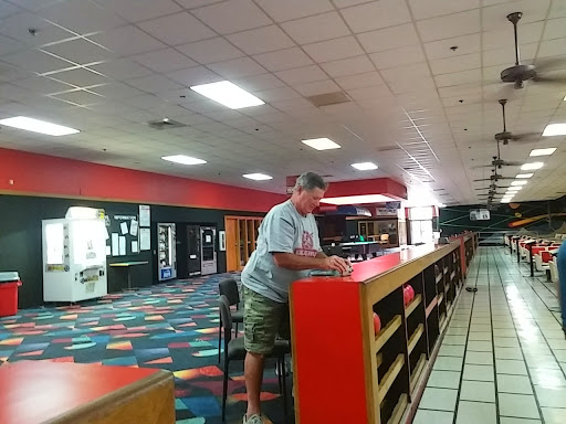 Bowling Alley «Pin Street At Fort Myers», reviews and photos, 4140 Fowler St, Fort Myers, FL 33901, USA