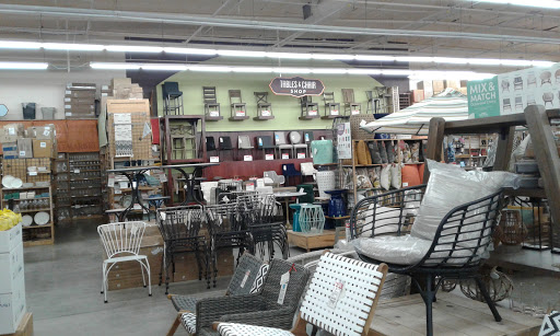Cane furniture store Thousand Oaks