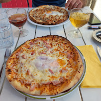 Plats et boissons du Pizzeria La Pizz des Augustins à Saint-Savinien - n°1