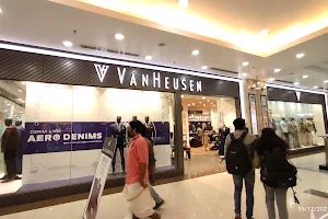 Van Heusen - Lulu Shopping Mall image