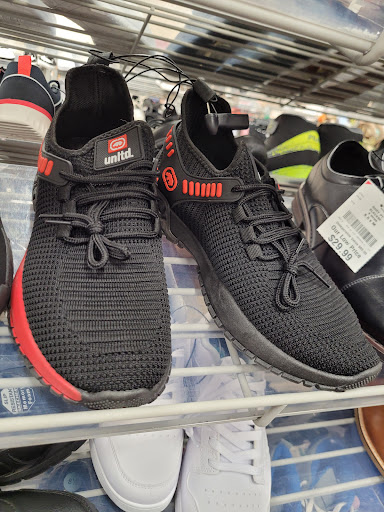 Clothing Store «Burlington Coat Factory», reviews and photos, 533 S Broad St, Meriden, CT 06450, USA