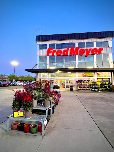Grocery Store «Fred Meyer», reviews and photos, 2041 148th Ave NE, Bellevue, WA 98007, USA