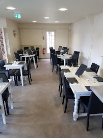 Atmosphère du Restaurant Hélène and Co à Croisy-sur-Andelle - n°7