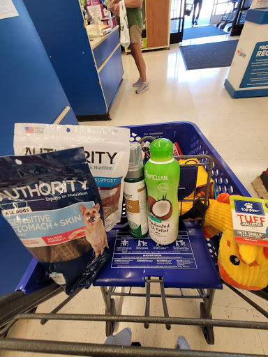 Pet Supply Store «PetSmart», reviews and photos, 7355 Market Pl Dr, Aurora, OH 44202, USA