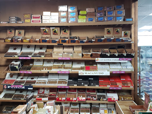 Tobacco Shop «Tobacco Oasis», reviews and photos, 259 Irving Park Rd, Roselle, IL 60172, USA