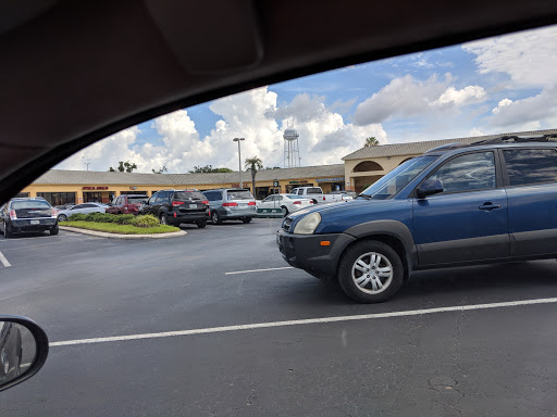 Shopping Mall «Lake Village Shopping MallKitchengaets», reviews and photos, 10601 US-441, Leesburg, FL 34788, USA