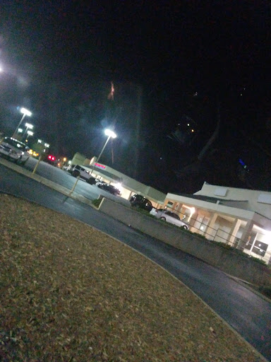 Shoe Store «Rack Room Shoes», reviews and photos, 1985 E Main St #1, Spartanburg, SC 29307, USA