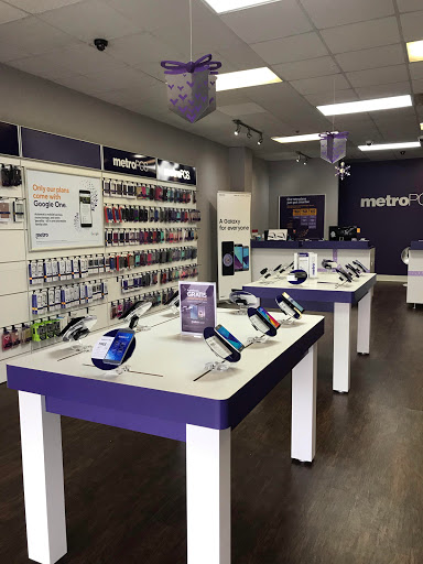 Cell Phone Store «MetroPCS», reviews and photos, 722 Collins Hill Rd, Lawrenceville, GA 30046, USA