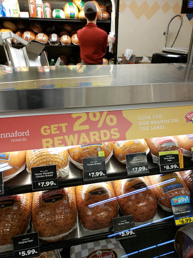 Grocery Store «Hannaford Supermarket», reviews and photos, 80 Wolfeboro Hwy, Alton, NH 03809, USA