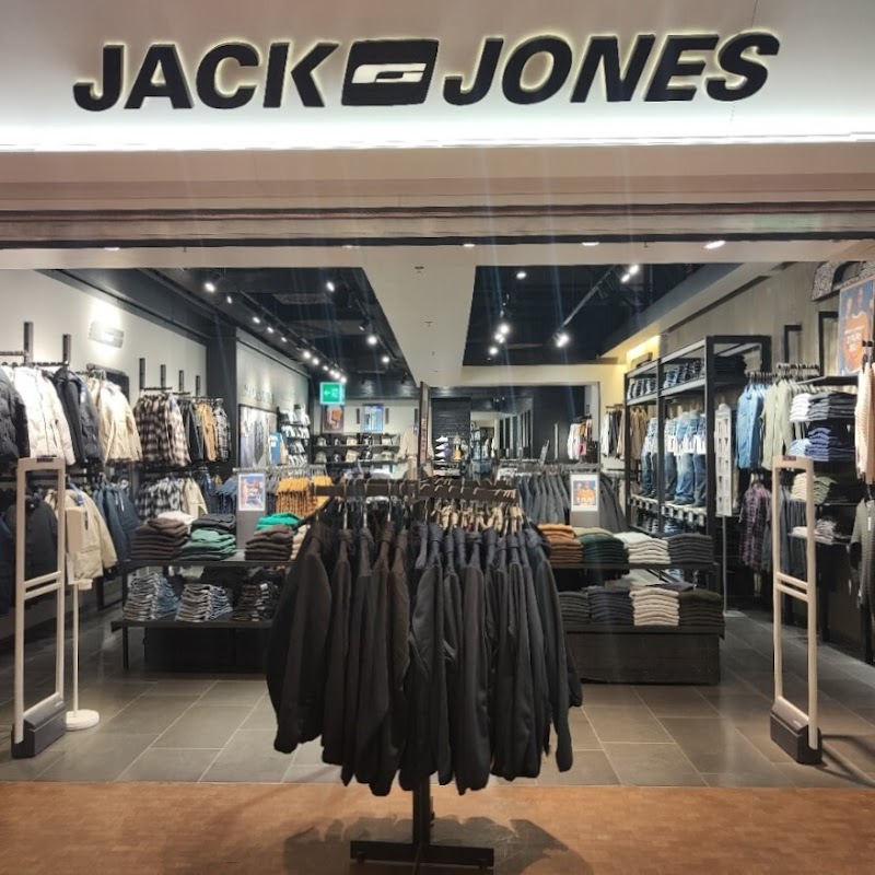 JACK & JONES