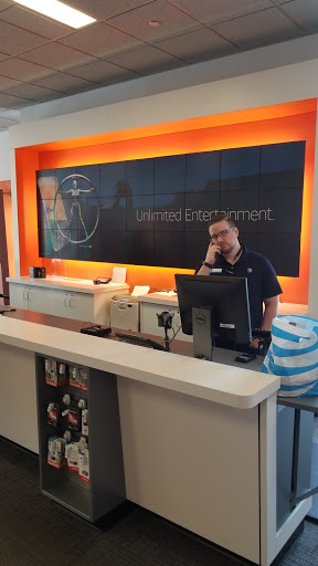 Cell Phone Store «AT&T», reviews and photos, 9039 Southside Blvd Suite 200, Jacksonville, FL 32256, USA