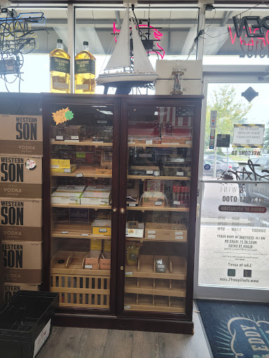 Liquor Store «Star Liquor @ Big Bend Road», reviews and photos, 13192 US-301, Riverview, FL 33578, USA