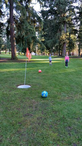 Golf Course «Bellevue Crossroads Par 3 Golf», reviews and photos, 15801 NE 15th St, Bellevue, WA 98008, USA