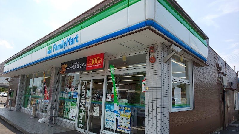 ファミリーマート 関桜町店